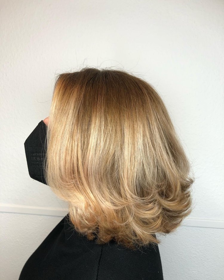 Kundin des Friseursalon Schnaddels in Wiesbaden