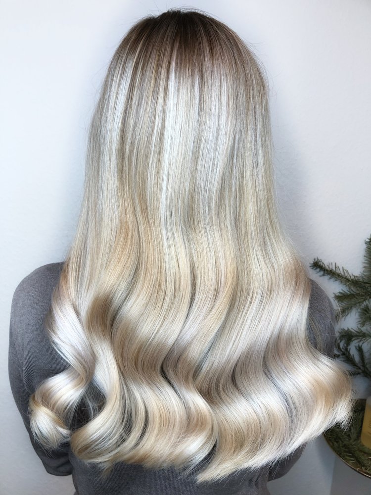 Kundin des Friseursalon Schnaddels in Wiesbaden