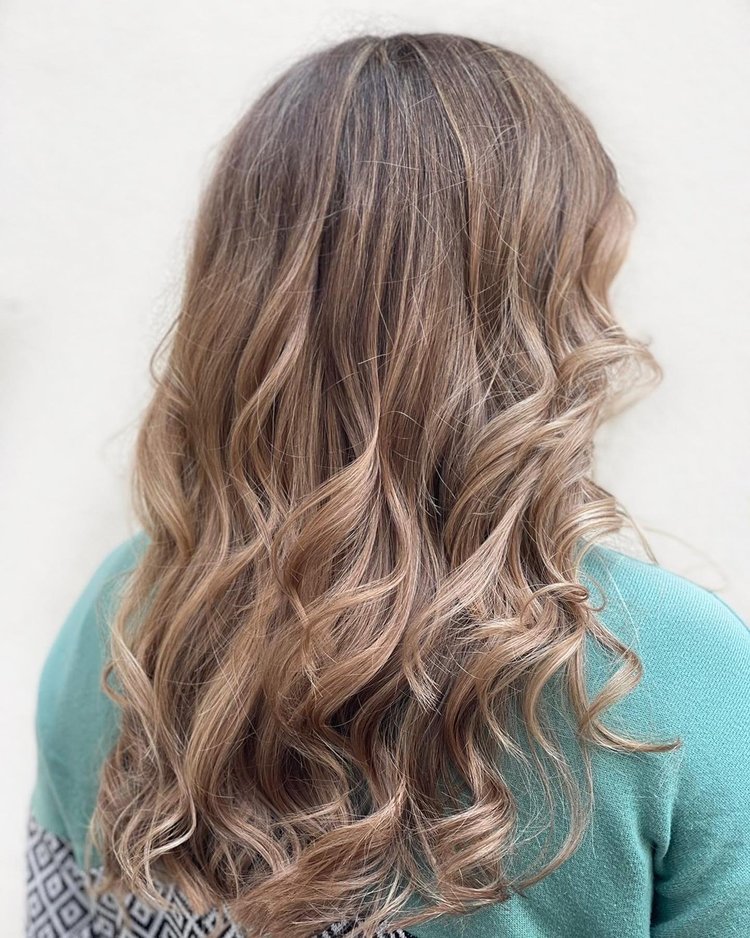 Kundin des Friseursalon Schnaddels in Wiesbaden